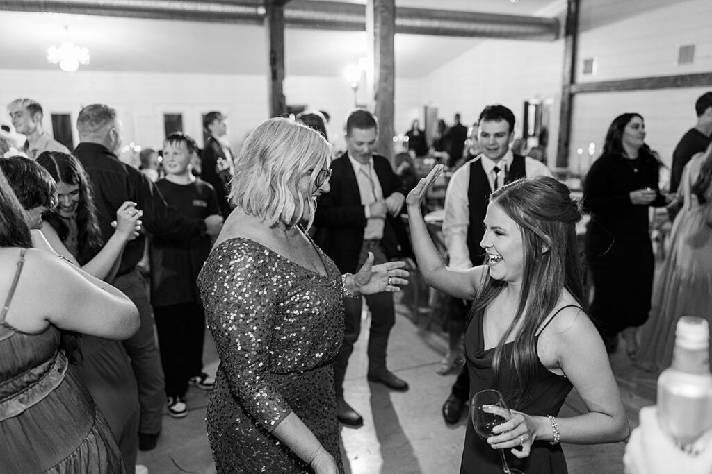 Wedding reception at Red Oak Valley in Owensville Missouri