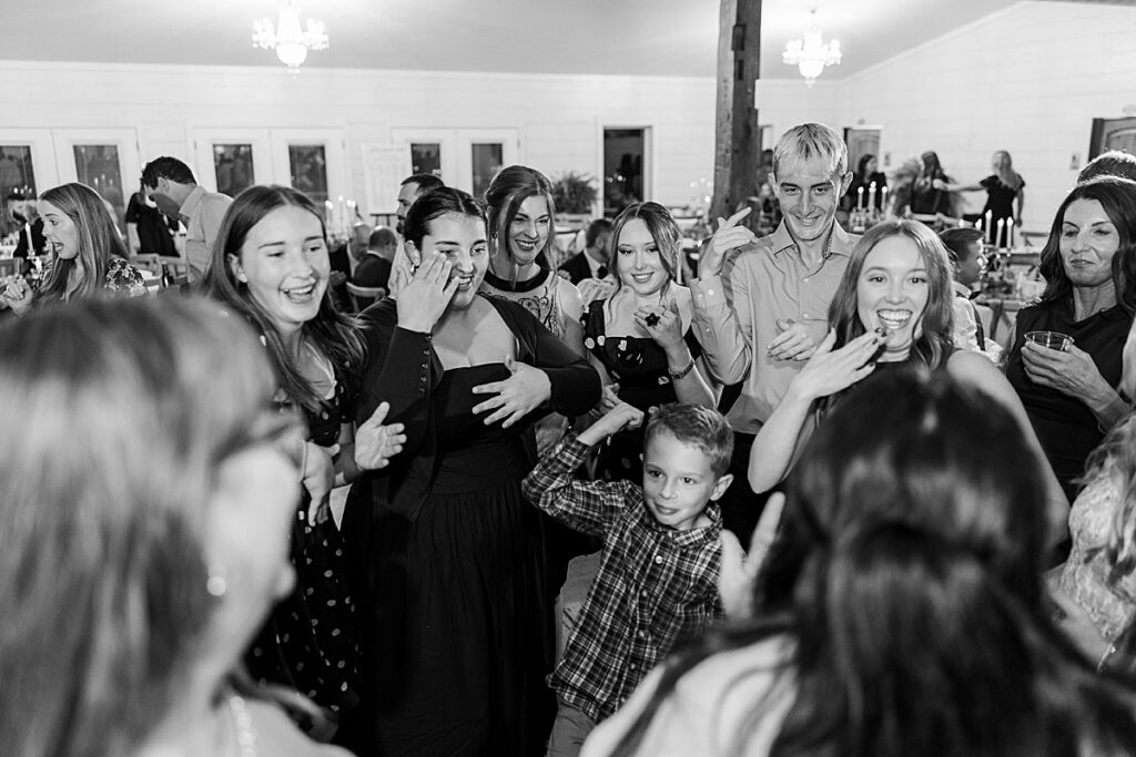 Wedding reception at Red Oak Valley in Owensville Missouri